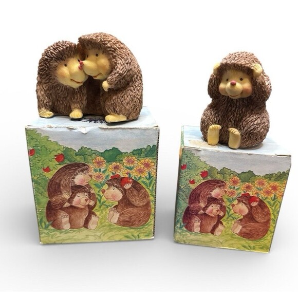 Vintage Pair of Resin Hedgehog Figurines Decor Leonardo Collection w/Boxes - Picture 2 of 8